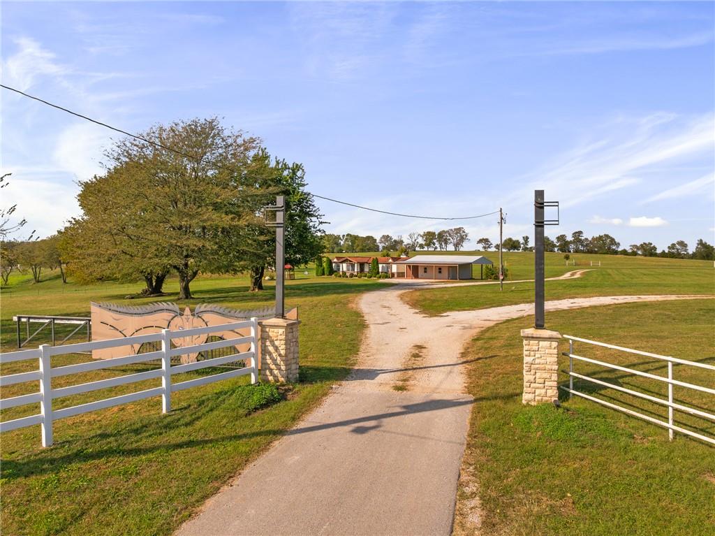 Listing Photo MLS #HMS2646327