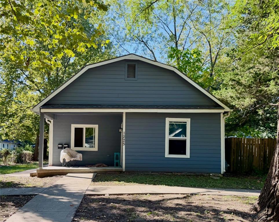 Listing Photo MLS #HMS2646645
