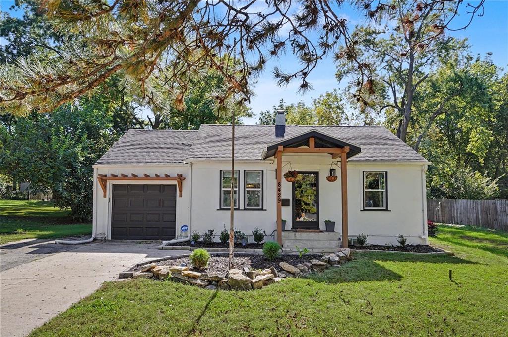 Listing Photo MLS #HMS2646978