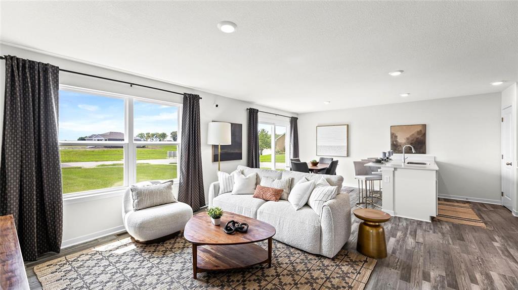Listing Photo MLS #HMS2647136
