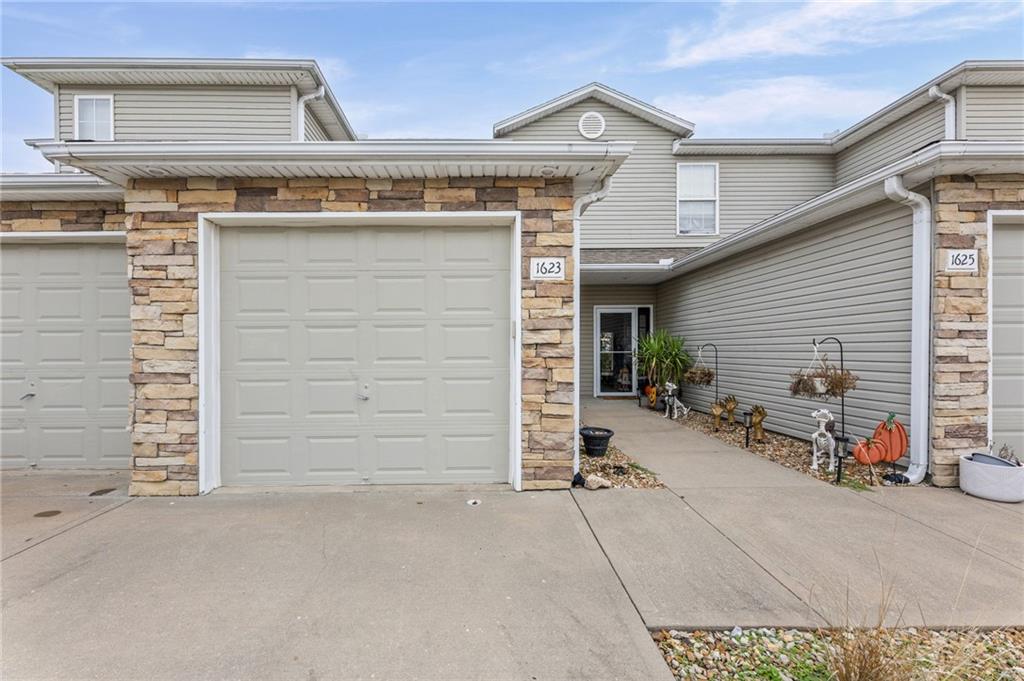 Listing Photo MLS #HMS2647434