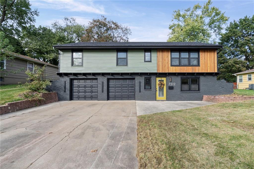 Listing Photo MLS #HMS2647749