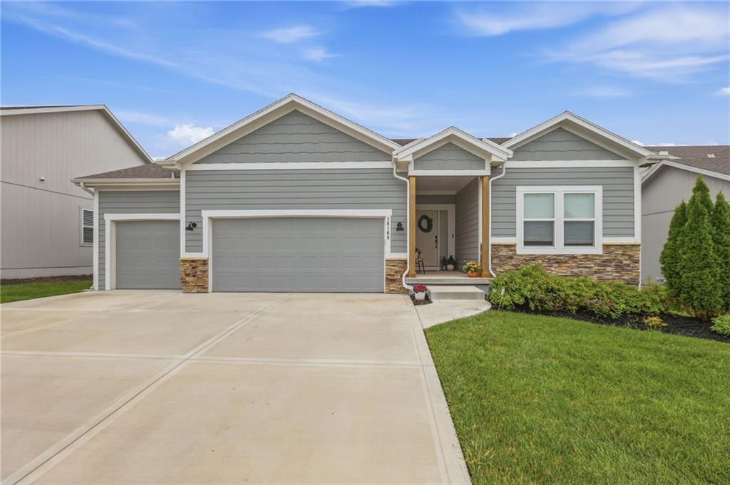 Listing Photo MLS #HMS2648277