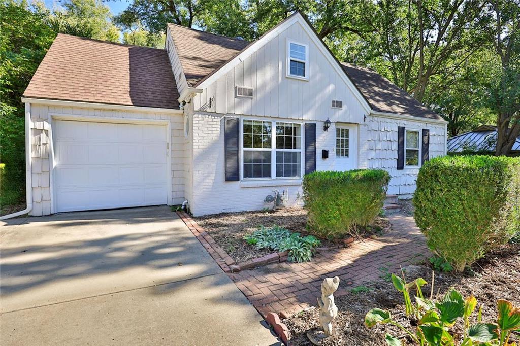 Listing Photo MLS #HMS2648444