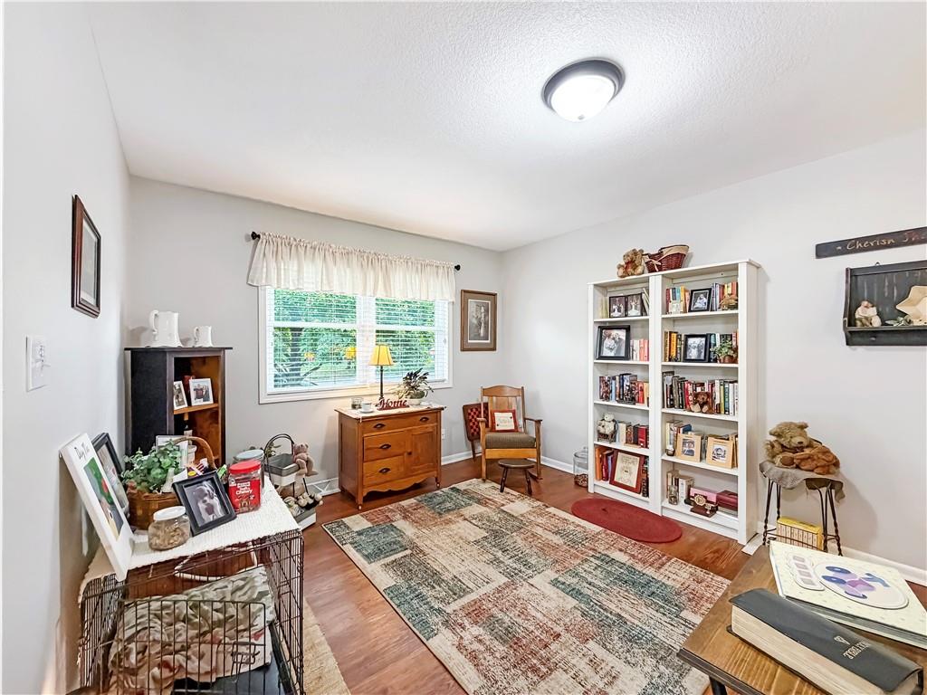 Listing Photo MLS #HMS2649175